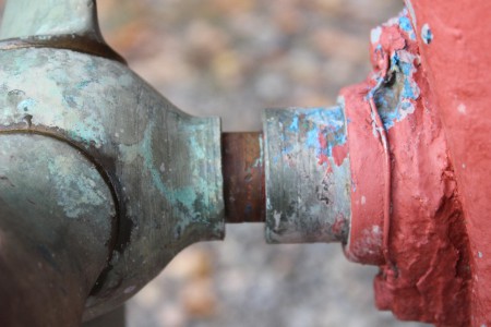 Fäst med pianotråd